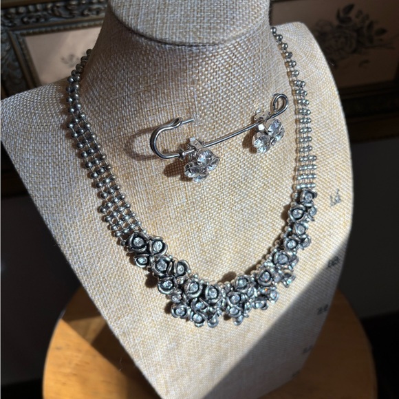 Elegant Silver and Rhinestones Floral Necklace and Earring Set! - Picture 2 of 6